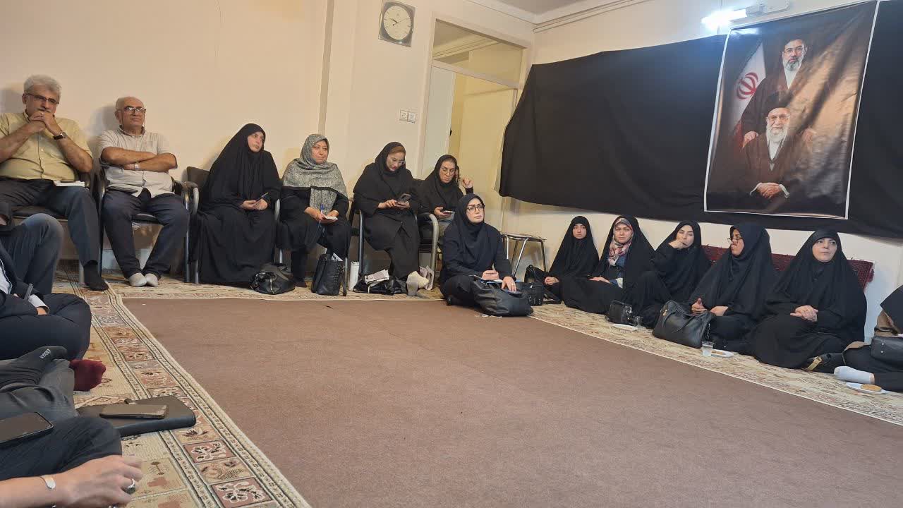 مذاکره در جای مناسب و جنگ ودفاع در زمان خود/ این دومنافاتی با هم ندارند