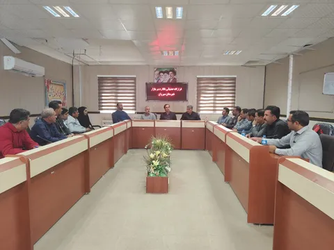 فرماندار سیروان: با هیچ کوتاهی و تخلفی در بازار مماشات نمی‌کنیم / جنگ اقتصادی با اقدام عملیاتی و میدانی مدیریت می‌شود 