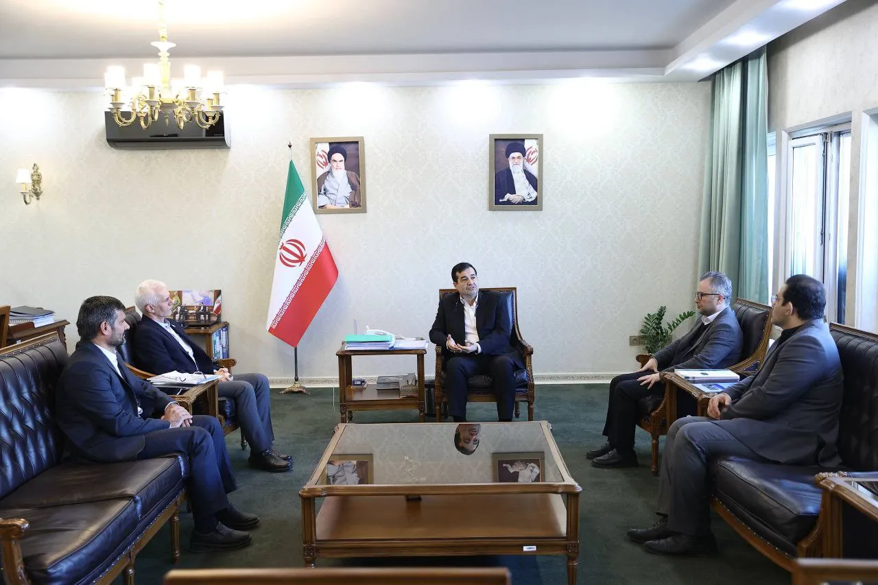 دیدار رئیس فدراسیون ترای‌اتلون با وزیر ورزش و جوانان