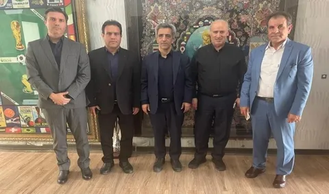 تاج پای کار توسعه زیرساخت‌های فوتبال زنجان آمد