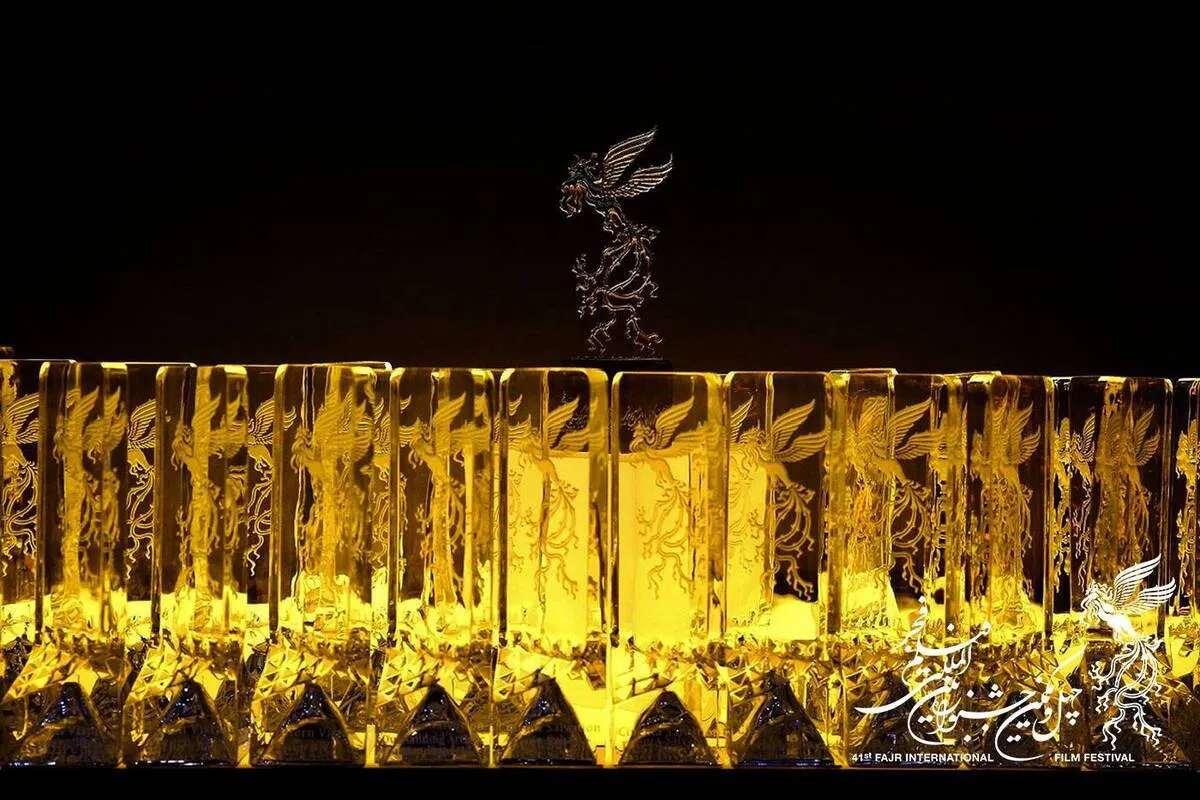 رسانه‌هایی که یک خبر هم منتشر نکرده بودند از جشنواره فجر حذف شدند؛ انتخاب فیلم‌ها بدون قرعه‌کشی