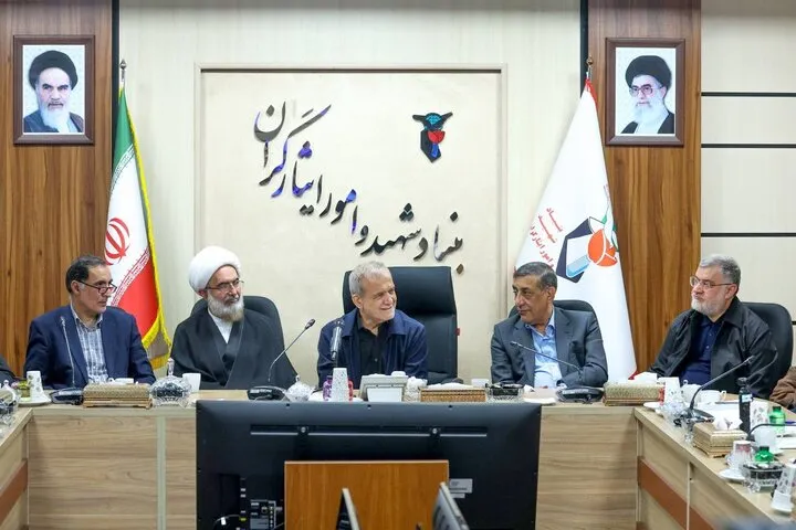 خدمت‌رسانی به خانواده شهدا و ایثارگران وظیفه است