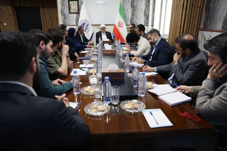 عارف: دولت از بازگشت نخبگان حمایت می‌کند