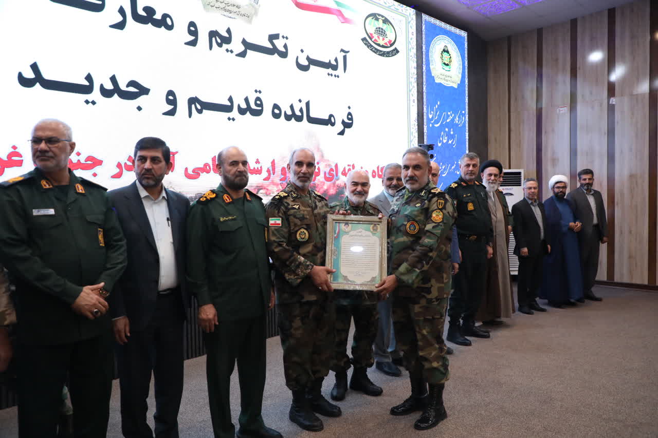 استاندار : خوزستان و خلیج فارس گورستان متجاوزان به خاک ایران است / وحدت نیروهای مسلح و دولت رمز اقتدار کشور است