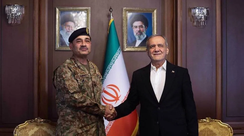 Pezeshkian: Pakistan’s effective and responsible role in ending war is commendable