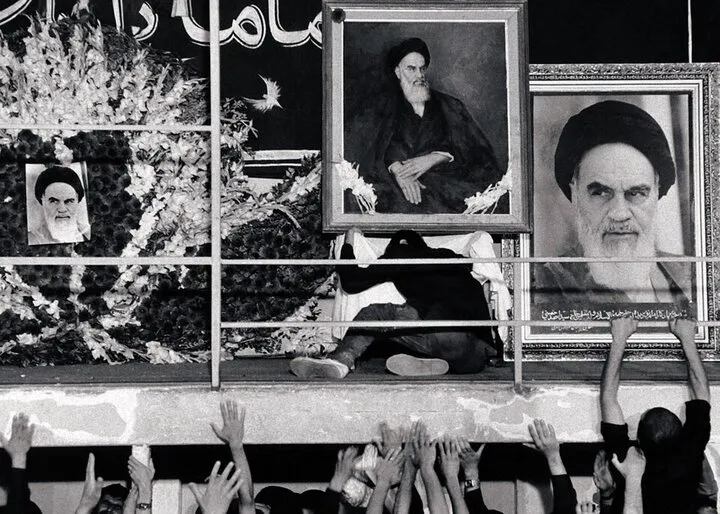 An Unprecedented Farewell: Remembering the Historic Funeral of Ayatollah Khomeini in June 1989