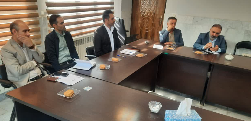 برگزاری نشست هم اندیشی روان شناسان در آبیک 