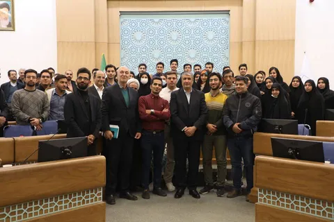 برگزاری جلسه پرسش و پاسخ دانشجویان دانشگاه علوم پزشکی اصفهان با محمد اسلامی