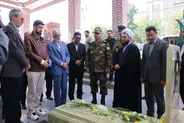 ادای احترام رئیس فرهنگستان زبان و ادب فارسی به مقام شامخ شهدا و مفاخر ادبی و هنری تبریز