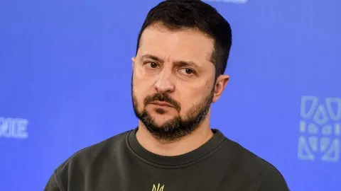 زلنسکی: طرح صلح خود را با رییس جمهور آمریکا در میان می گذارم
