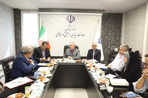 برگزاری نشست فصلی فرمانداران و مدیران ستادی معاونت سیاسی استانداری قزوین