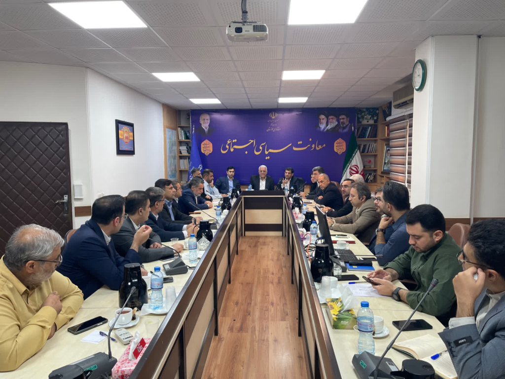 مطالبه های صنفی و رفاهی دانشجویان خوزستان روی میز کمیسیون دانشجویی استان / قول نماینده آبادان برای پیگیری مشکل دانشگاهها و خوابگاههای دانشجویی در مجلس مطالبه های صنفی و رفاهی دانشجویان خوزستان روی میز کمیسیون دانشجویی استان / قول نماینده آبادان برای پیگیری مشکل دانشگاهها و خوابگاههای دانشجویی در مجلس