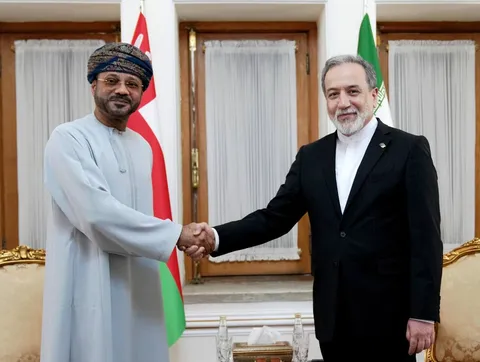 توافق تهران و مسقط برای ایجاد کریدور موقت دریانوردی و پاکسازی مین‌های تنگه هرمز