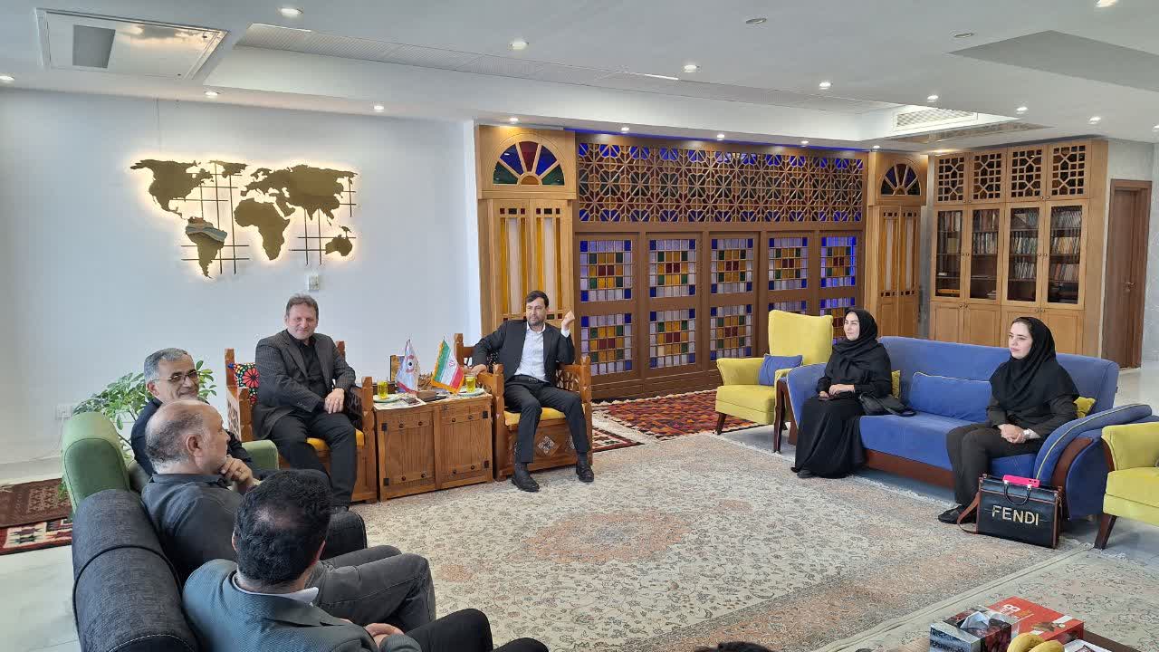 رسانهها در جنگ ترکیبی باید پرچمدار انسجام ملی باشند رسانهها در جنگ ترکیبی باید پرچمدار انسجام ملی باشند