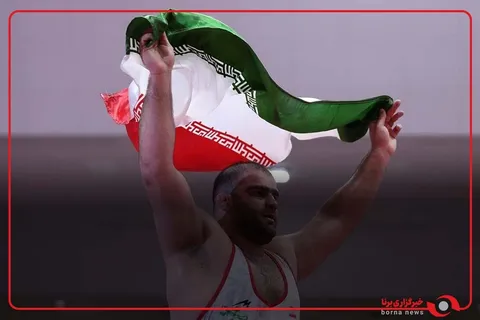 تبریک مسئولان وزارت ورزش و کمیته ملی المپیک به امین میرزازاده پس از کسب مدال طلای کشتی فرنگی بازی های آسیایی ناگویا