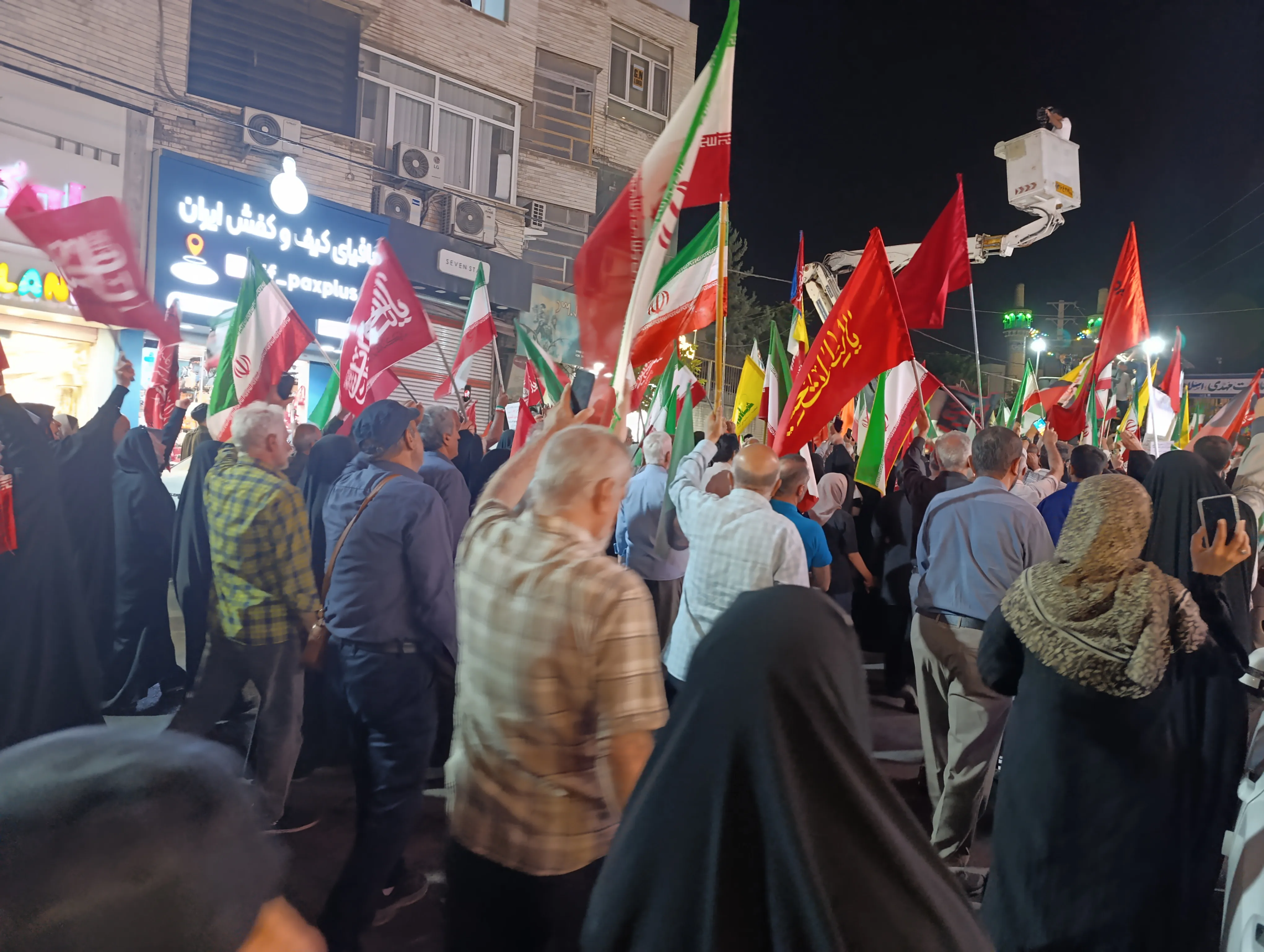 مردم ولایت‌مدار البرز، همچنان پای کار انقلاب