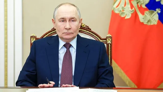 بوتين يهنئ السید مجتبى الخامنئي بانتخابه قائدا للثورة