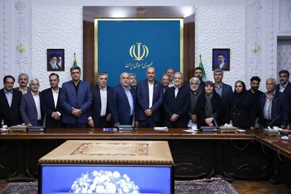 پزشکیان: عملکرد رانندگان در جنگ ۴۰روزه جلوه‌ای از تعهد ملی بود