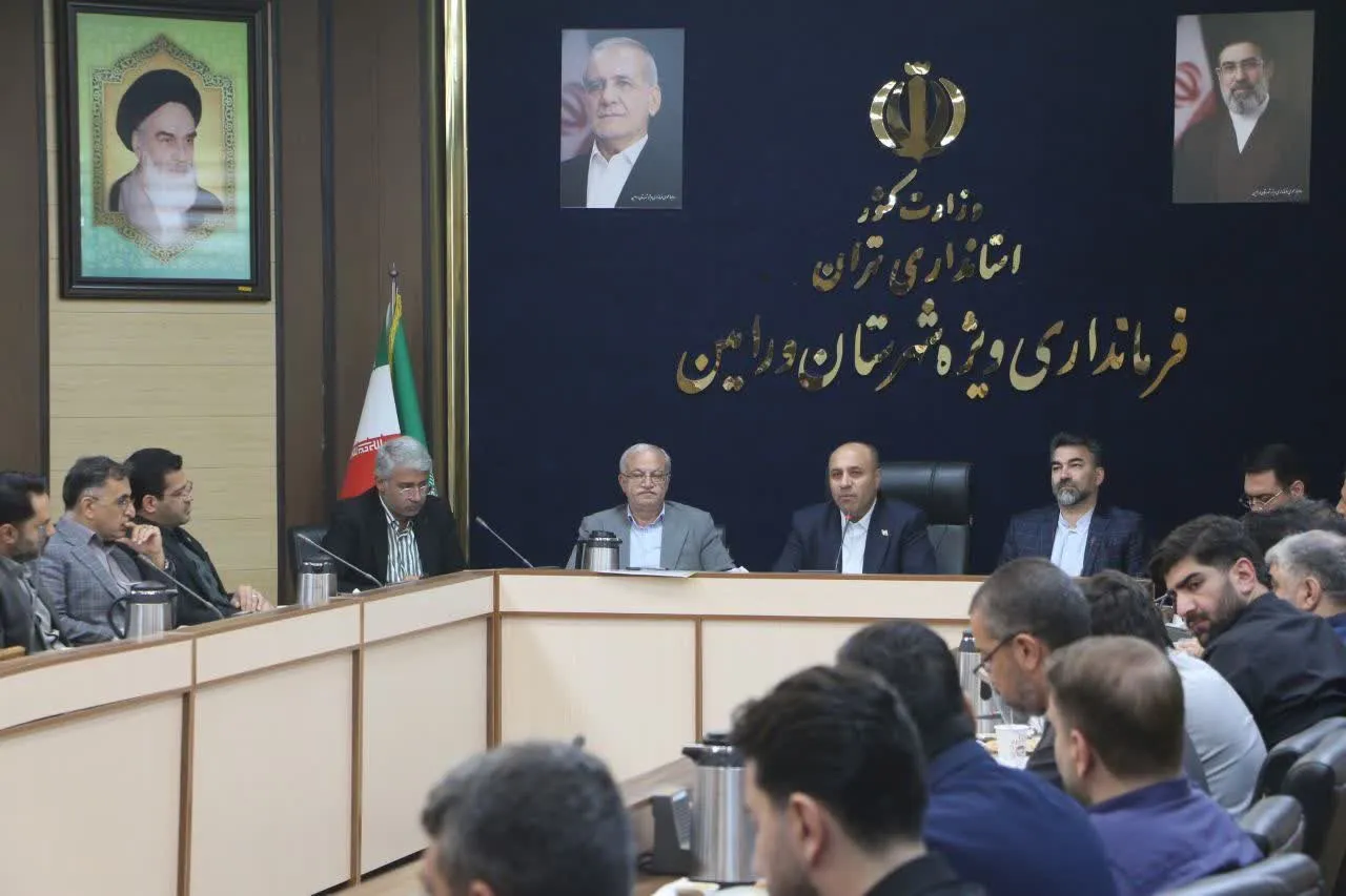 حسین عباسی: حتی در شرایط جنگی و بحران، خدمت‌رسانی در ورامین متوقف نبود