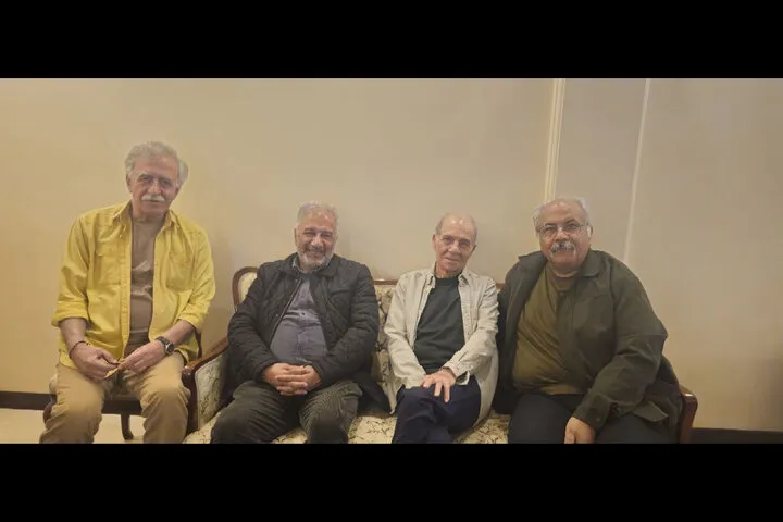 عیادت مدیران خانه سینما از واروژ کریم‌مسیحی