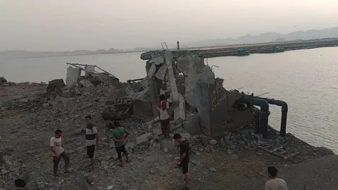 حمله به آب‌شیرین‌کن بونجی جنایت جنگی است